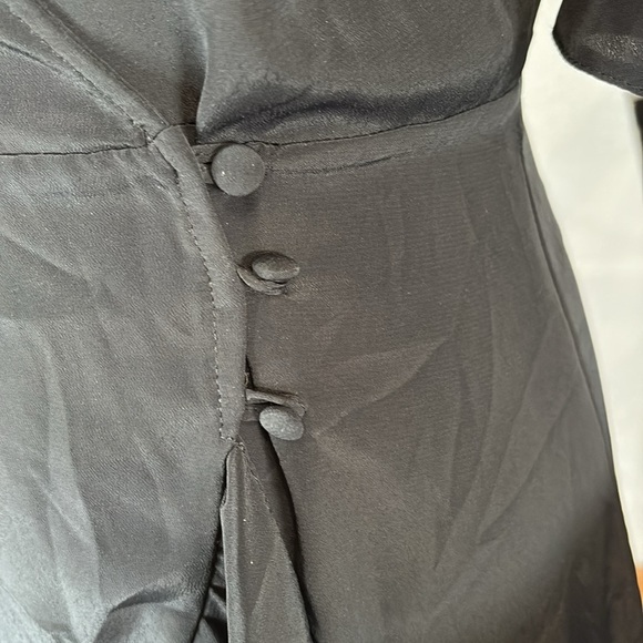 Topshop Women’s Sz 4 Little Black Wrap Dress with Bottom Ruffle and Bell Sleeve - Picture 3 of 8